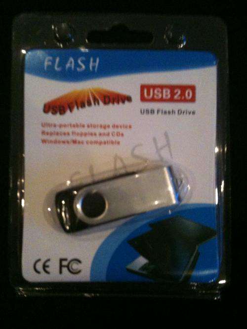 *16GB USB Flash Drive*