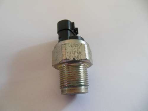 HILUX PRADO 1KD-FTV / 2KD-FTV DENSO RAIL PRESSURE SENSOR 89458-71010 / 4999000-6121
