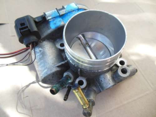 Audi VW A4 B6 B7 A6 C5 Passat 3B 2,0 ALT 06B133062H THROTTLE BODY