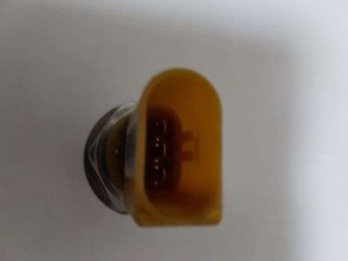 Vw Audi Oem Fuel Rail Pressure Sensor 55pp26-02 03l906051