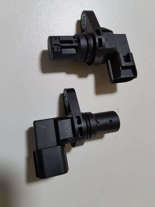 MAZDA CAMSHAFT POSITION SENSOR ZL01-18-230 / J5T30571