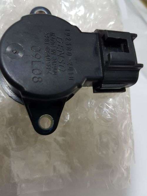 TOYOTA  RAV 4 HILUX III AVENSIS ORIGINAL DENSO TPS SENSOR 192300-2010