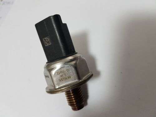 NISSAN RENAULT 1.5DCI FUEL RAIL PRESSURE SENSOR 85PP68-01 .