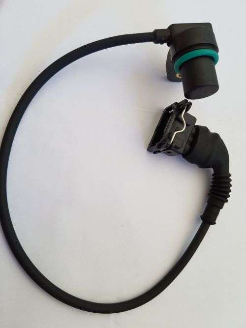 BMW E31 E38 E39 540i 740i 740il 840i CAMSHAFT SENSOR 12141742185