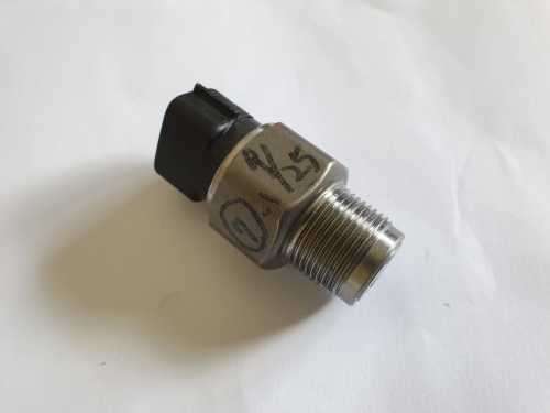 Toyota Fuel Pressure Sensor 89458-60010 499000-6080 6pins D-4D Prado Hilux Hiace
