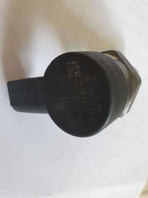 Vw Audi Original Pressure Control Valve Common Rail System 057130764Ad 0281006180
