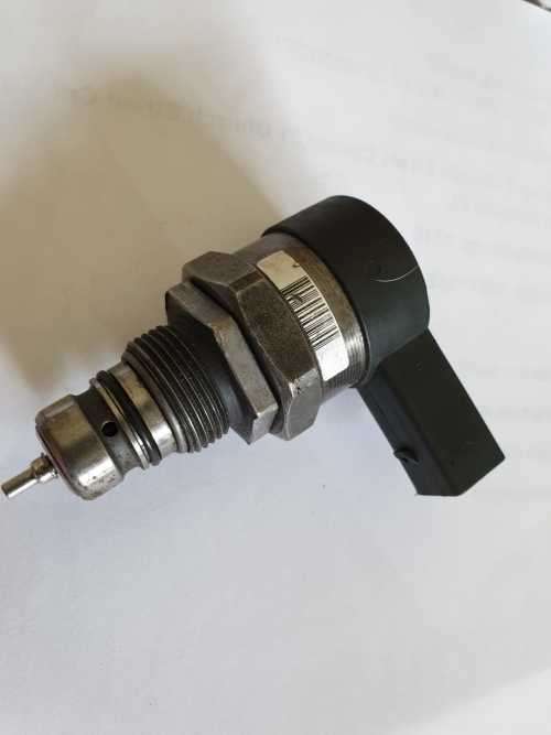 Vw Audi Original Pressure Control Valve Common Rail System 057130764Ad 0281006180