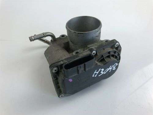 Toyota Yaris Verso Original Throttle Body 22030-47010