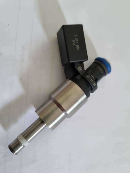 Audi Vw Petrol Fuel Injector 06F906036F 06f906036A 0261500037