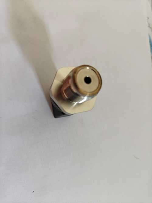 Mercedes  Bosch Fuel Rail Pressure Sensor 0281006266 0281006267 A0009052701