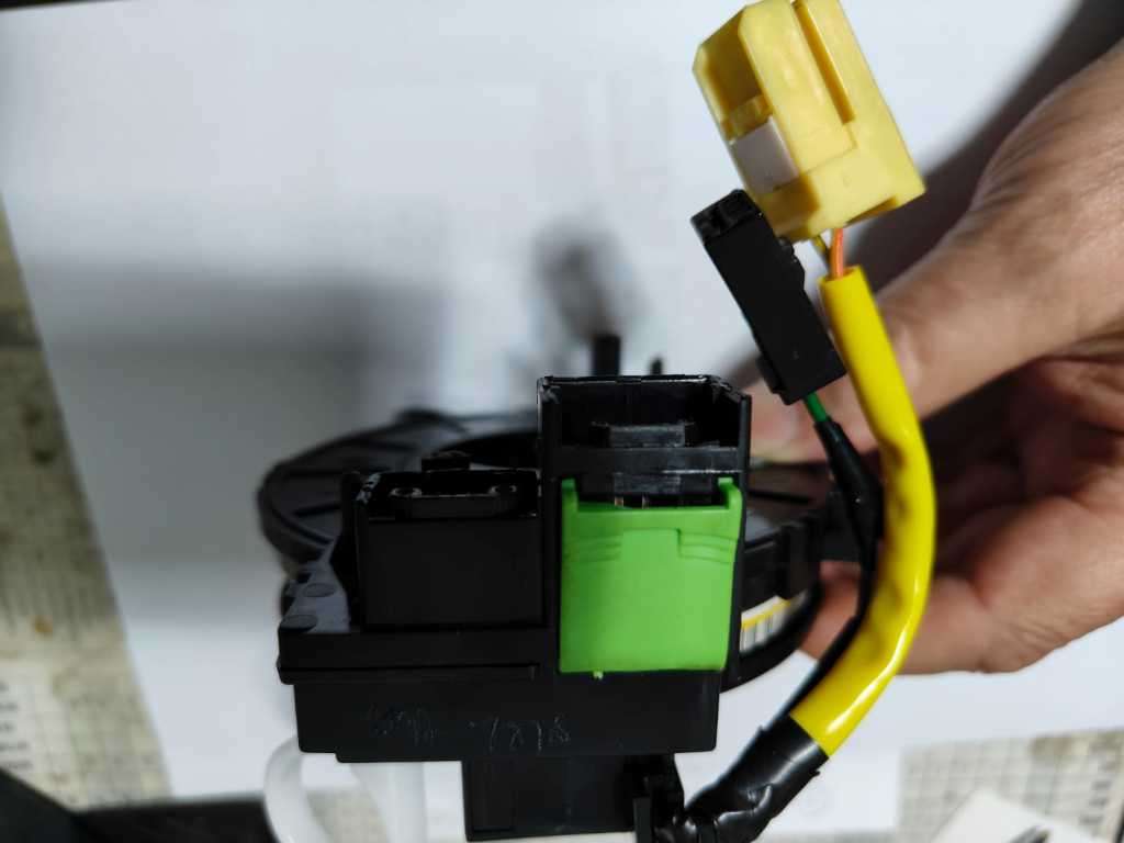 Mitsubishi Lancer Outlander Triton Clock Spring SRS Air Bag  8619a017 MR583930