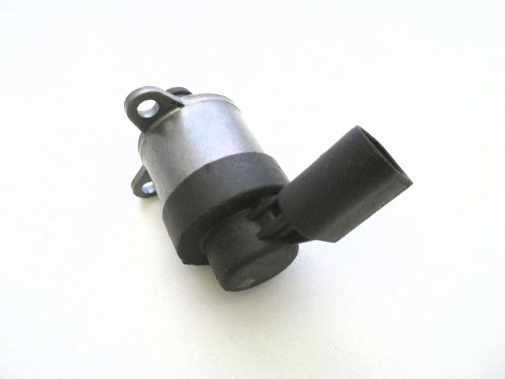 Mercedes  Metering Valve Rail Pressure Solenoid Bosch 0928400604 0928400508 1465ZS0043