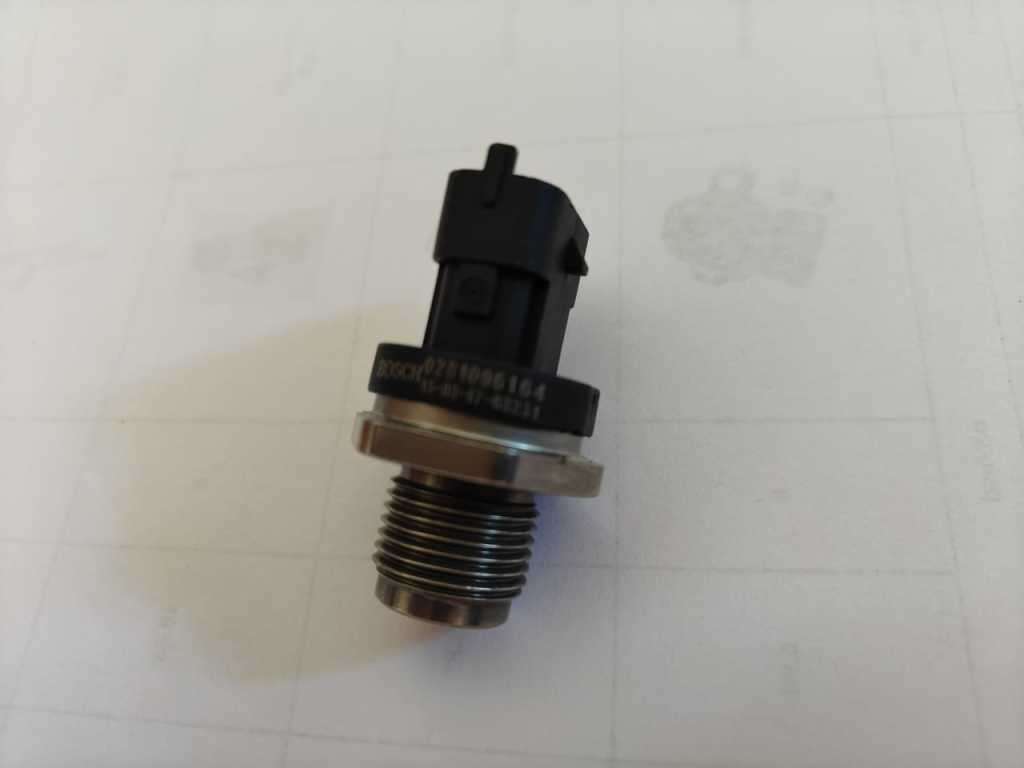Citroen Fiat Alfa Iveco Bosch Fuel Rail Pressure Sensor 0281006164 55230827 604382373