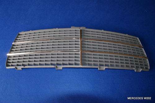MERCEDES W202 C CLASS FRONT GRILLE CRNTRE ONLY