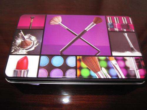 Tin for Make-up