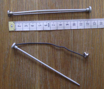 Knitting - Stitch Holder : Metal with stretchy side...