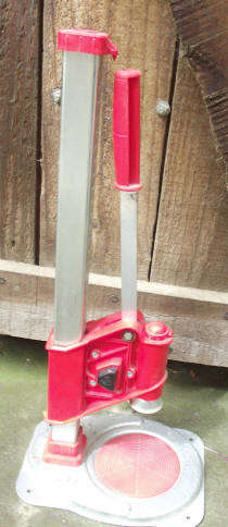 Retro Crown Cork Press