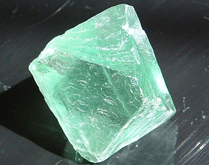 Green Fluorite / Fluorspar Octahedron Pointed Crystal (164,7ct) | 100% Natural Untreated Unheated