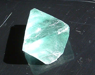 Green Fluorite / Fluorspar Octahedron Pointed Crystal (69,1ct) | 100% Natural Untreated Unheated