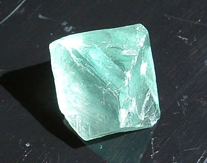 Green Fluorite / Fluorspar Octahedron Pointed Crystal (69,1ct) | 100% Natural Untreated Unheated
