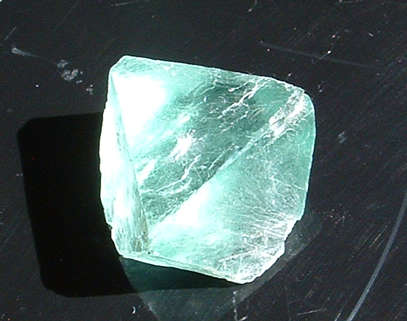 Green Fluorite / Fluorspar Octahedron Pointed Crystal (69,1ct) | 100% Natural Untreated Unheated