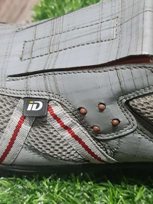 NEW ORIGINAL ID RETRO SNEAKER UK 8 ( SEE DESCRIPTION)