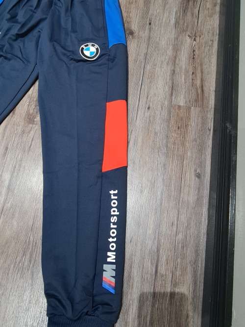 NEW UNISEX XXL TRACKSUIT (SEE DESCRIPTION)