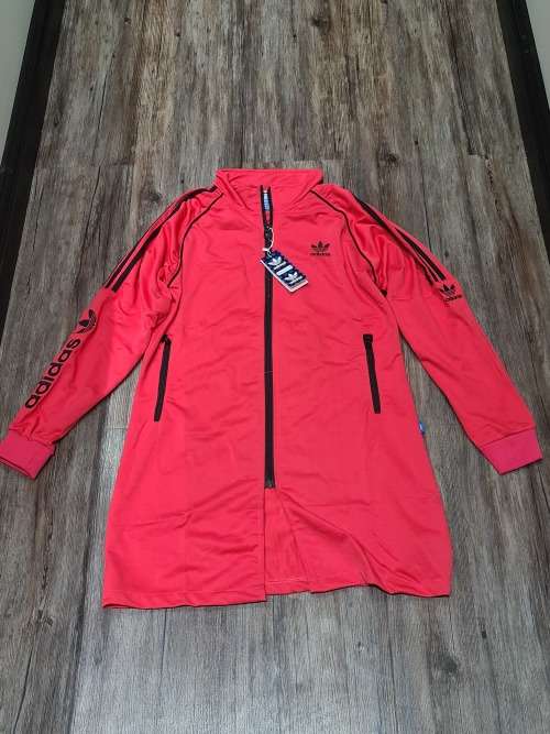 NEW ORIGINAL MEDIUM LADIES ADIDAS TRACKSUIT (SEE DESCRIPTION)