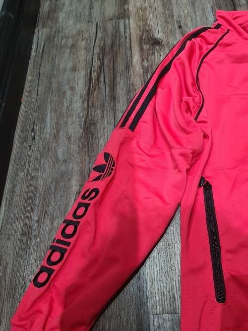 NEW ORIGINAL MEDIUM LADIES ADIDAS TRACKSUIT (SEE DESCRIPTION)