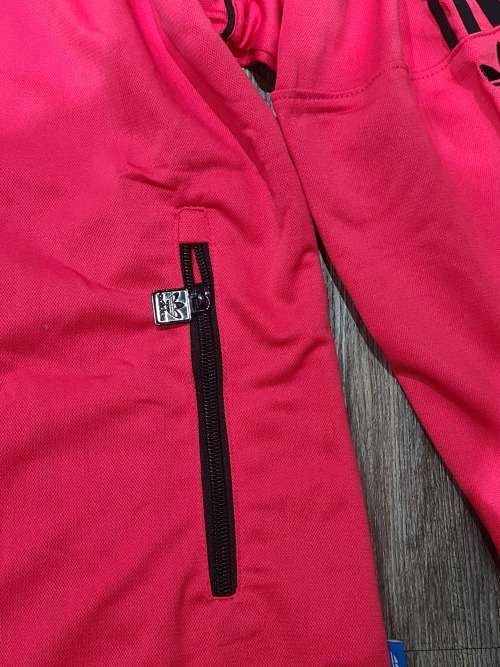NEW ORIGINAL MEDIUM LADIES ADIDAS TRACKSUIT (SEE DESCRIPTION)