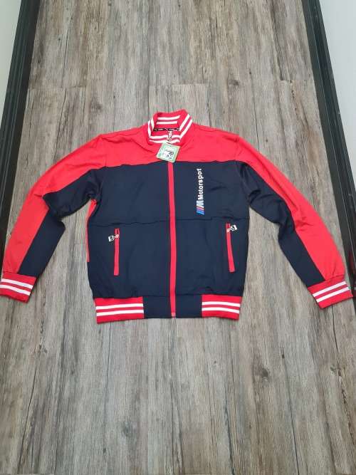 NEW LARGE UNISEX PUMA TRACKSUIT (SEE DESCRIPTION)