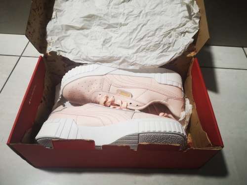 NEW WOMENS PUMA CALI- UK 4.5