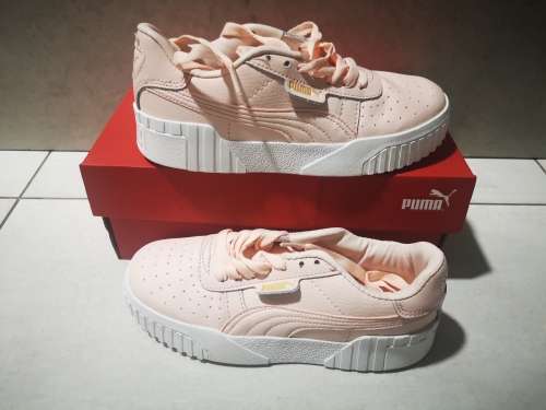 NEW WOMENS PUMA CALI- UK 4.5