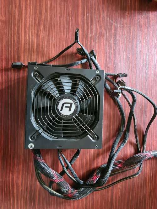 Antec HCG-620M High Current Gamer 620W 80 PLUS Bronze Semi-modular Desktop Power Supply