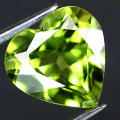 TERRIFIC - 1.59Cts. (7.0 x 7.0 mm.) HEART CUT NEON GREEN PERIDOT - 100% Natural Guarantee!