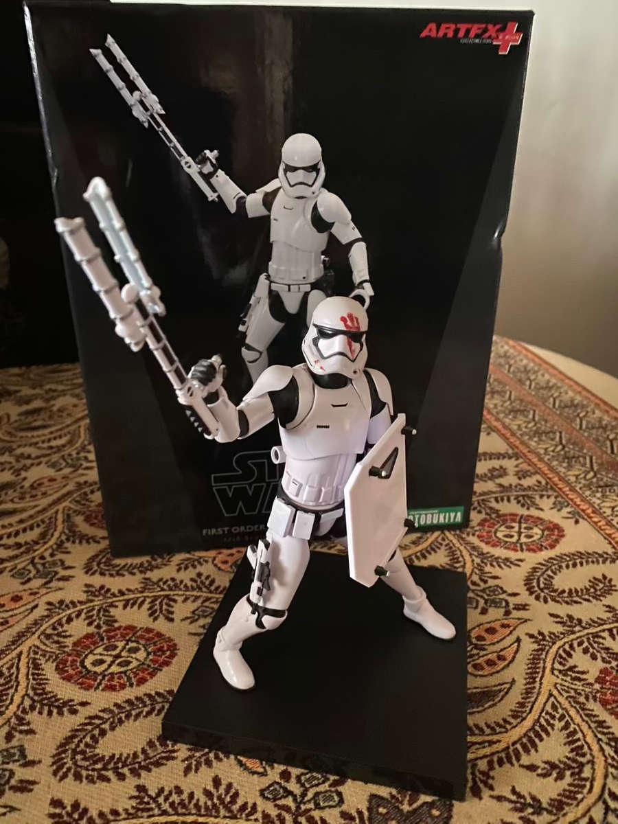 STAR WARS FIRST ORDER STORMTROOPER FN-2199 KOTOBUKIYA 1:10 ARTFX STATUE - MAKE ME AN OFFER
