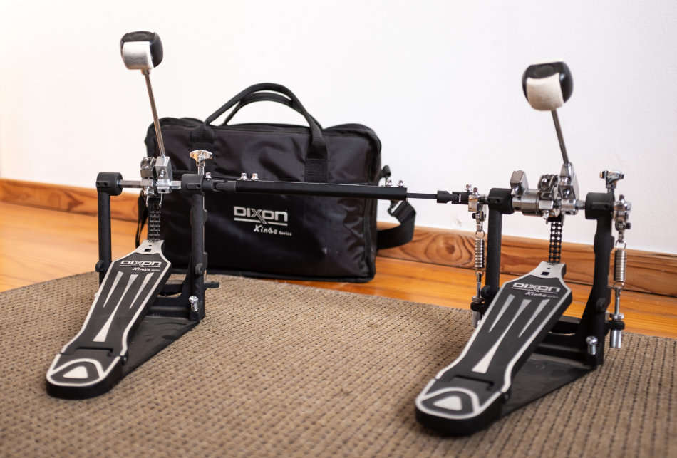 Roland TD-4 KX with throne and Dixon double bass pedal