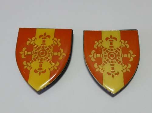 SA Army Personnel Services School Shoulder Flashes  (Note One Flash Pins Replaced)   A22