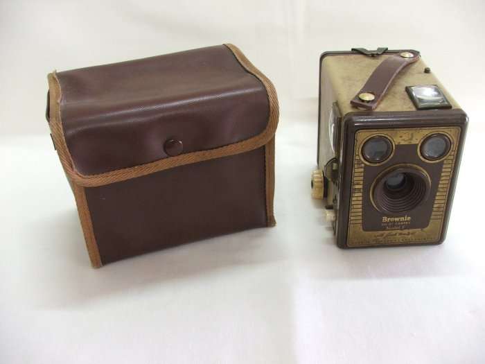 Kodak Brownie Six - 20 Model F IN ORIGINAL CASE