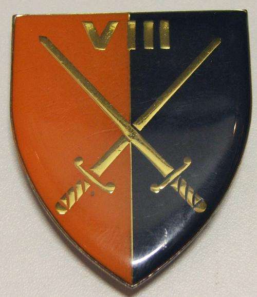 8 ARMOURED BRIGADE SHOULDER FLASH 3 PINS