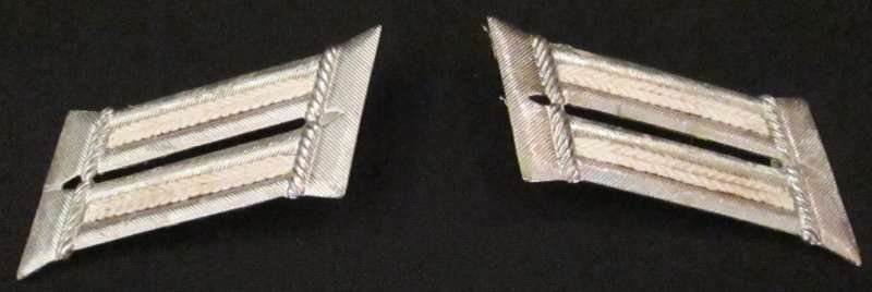 WW2 GERMAN HEER INF. OFFICERS TABS ( NOTE PINS )
