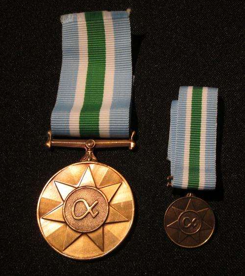 Unitas Medal Full Size + Miniature   No.128084