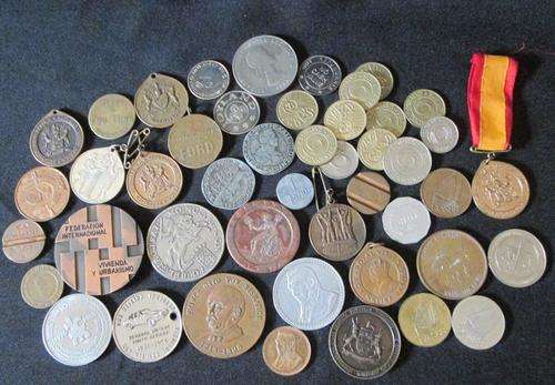 L@@@K MIX LOT OF   46 QUALITY TOKENS AND MEDALS ONE BID FOR THE LOT