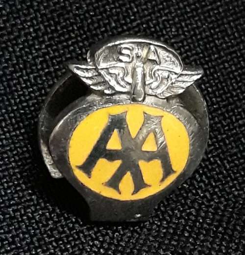 Vintage AA Automobile Association Lapel Button Badge    `` SCARCE ITEM ``     A97