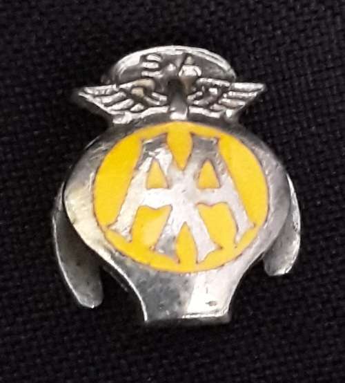 Vintage AA Automobile Association Lapel Button Badge    `` SCARCE ITEM ``     A97