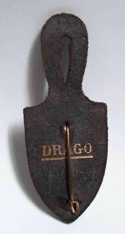 Belgian Army HQ1 (BE) Corps Fob Badge              A32