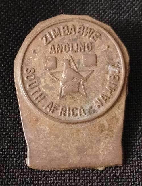 South Africa ---- Namibia----Zimbabwe ANGLING Badge Striking Plate      ` RARE`   V65