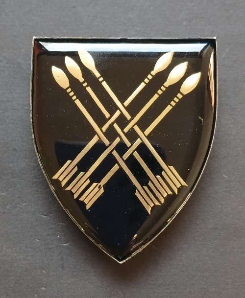 SADF 32 Battalion Shoulder Flash  ( With Gold Arrows )                        F27