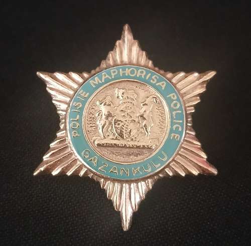 GAZANKULU POLICE CAP BADGE                          F60