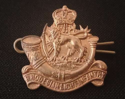 Rhodesian Light Infantry ( Unknown Badge ) See Photo`s Size: 30 x 30mm     F68